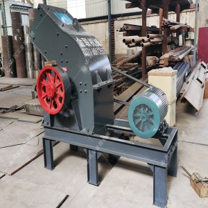 PC310X520小型錘式破碎機發貨圖片_發往河南洛河_破碎化工產品