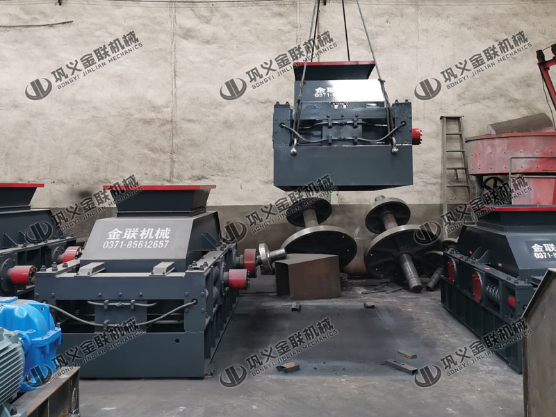 日產(chǎn)200噸玄武巖制砂機(jī)多少錢一臺(tái),有哪些型號(hào)合適? 日產(chǎn)200噸玄武巖制砂機(jī)多少錢一臺(tái),有哪些型號(hào)合適?