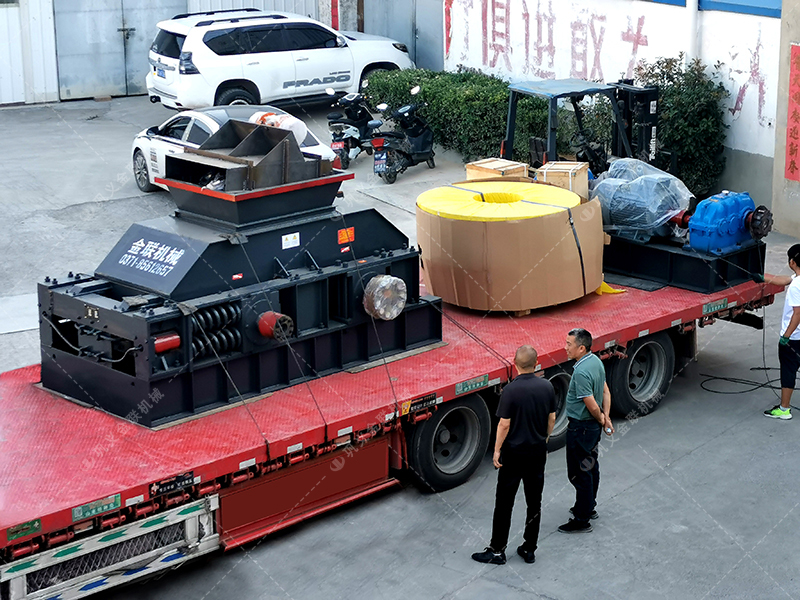 石灰石加工成石子和沙子，用對輥制砂機怎么樣？