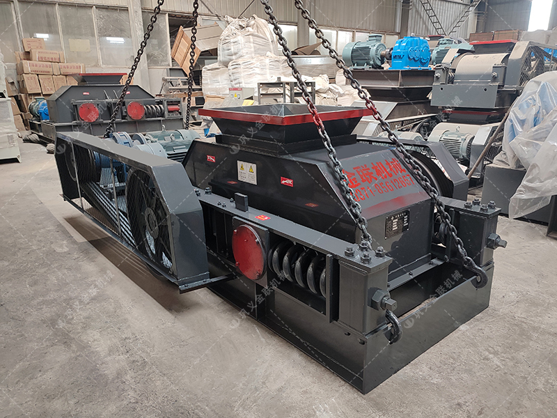 結構決定性能:雙齒輥的“雙齒咬合”設計,如何成就其優越破碎效果? 結構決定性能:雙齒輥的“雙齒咬合”設計,如何成就其優越破碎效果?