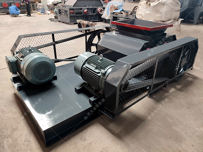 除了價(jià)格,選擇雙齒輥破碎機(jī)更應(yīng)關(guān)注哪些長(zhǎng)期效益指標(biāo)? 除了價(jià)格,選擇雙齒輥破碎機(jī)更應(yīng)關(guān)注哪些長(zhǎng)期效益指標(biāo)?