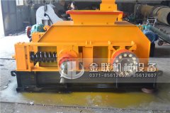 怎么來調(diào)節(jié)風(fēng)化砂制砂機(jī)的出料粒度?