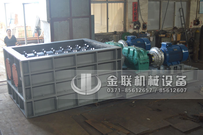 2PLF50/200大型強力分級雙齒輥破碎機發(fā)貨圖片_發(fā)往山東淄博_破碎煤炭